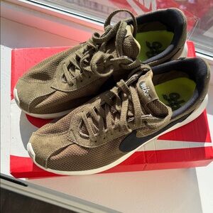 Nike Men's Olive and Black Sneakers